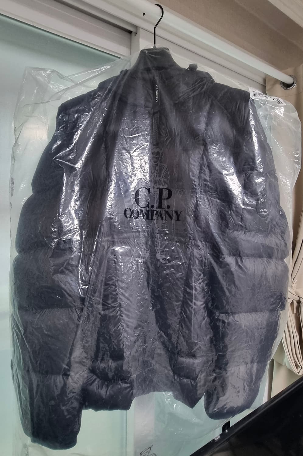 XXXL CP 컴퍼니 dd 쉘 후드 미디엄 다운 자켓 블랙 24FW 상품이미지1