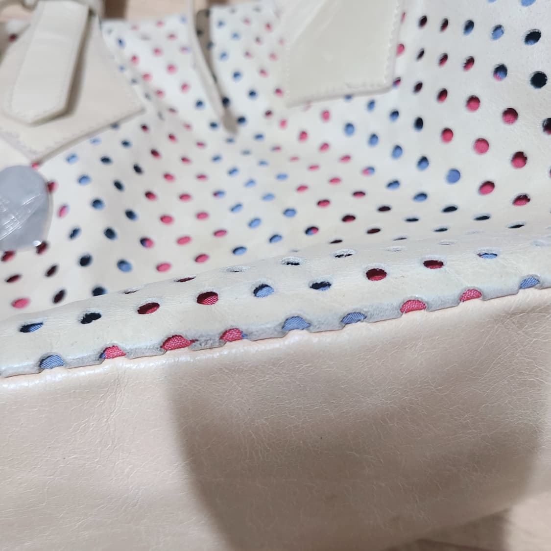 비비안웨스트우드 퍼포 숄더백 상품이미지9