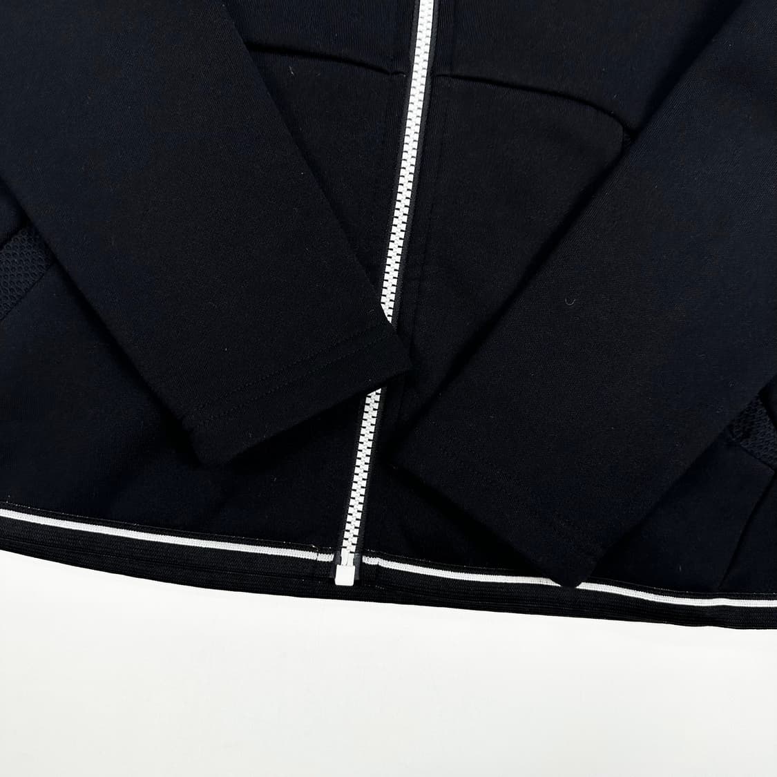 데상트 트레이닝 블랙 트랙탑 져지 (S 여성추천) 상품이미지4