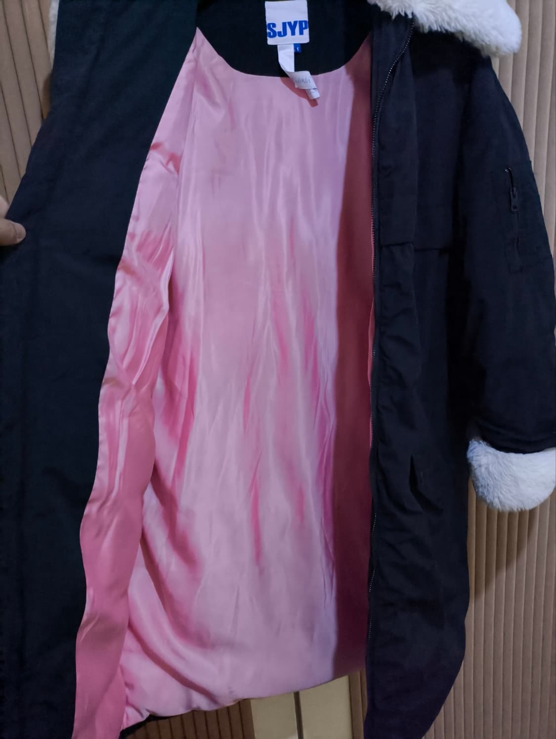 오버핏F 스티브제이앤요니피 SJYP 무스탕 패딩 상품이미지6