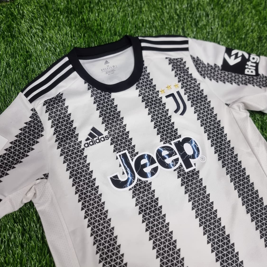 22-23시즌 유벤투스 홈 유니폼 #10 포그바 상품이미지4