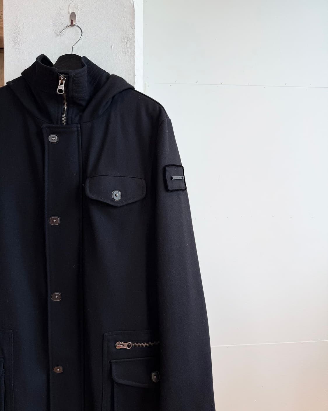 엠포리오 아르마니 블랙 울 집업 후디 롱 코트  상품이미지5