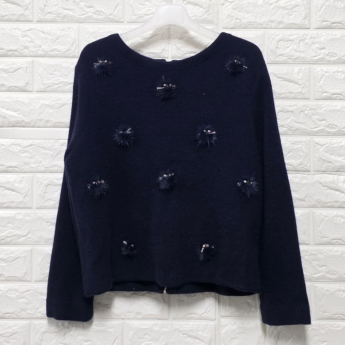 듀엘 DEWL 네이비 장식 니트 (FREE) 상품이미지1