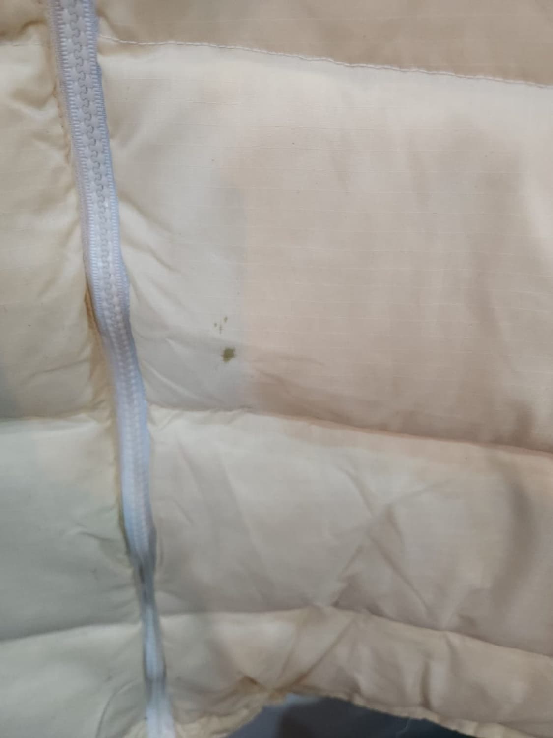 헬리한센 HH 자수로고 양면 오리털 패딩점퍼
hellyhansen 상품이미지3