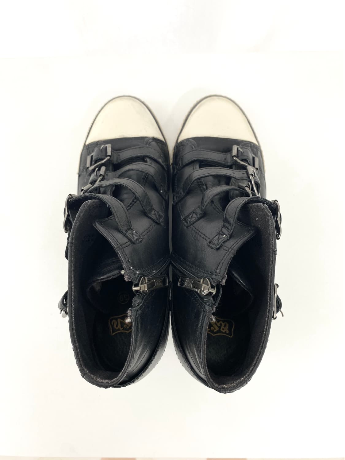 Ash Mid-Wedge Buckle Leather Sneakers 상품이미지5