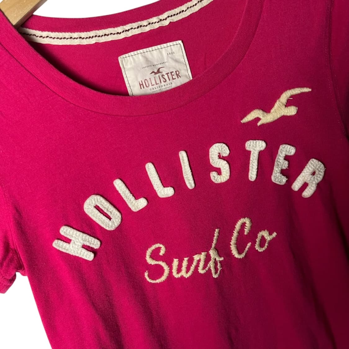 [Hollister] 홀리스터 슬림핏 반팔티셔츠 상품이미지3