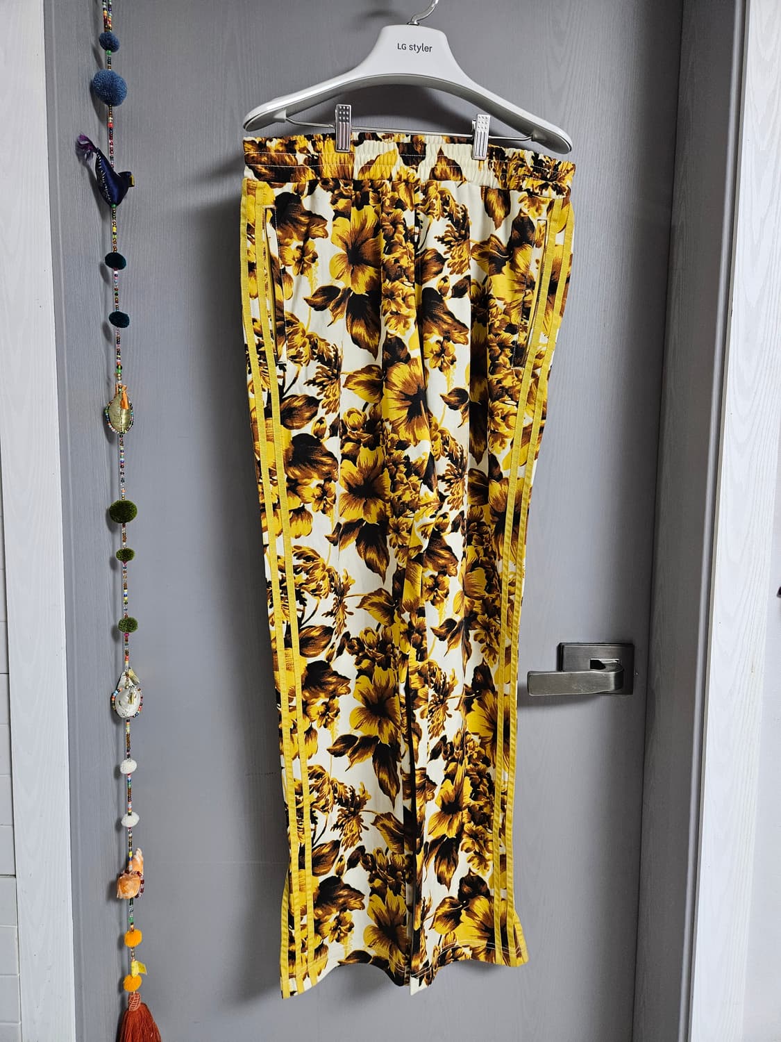 아디다스 제레미스캇 꽃무늬 트랙 팬츠 M 상품이미지1