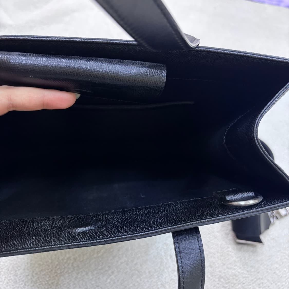 F 드레지다 크로커다일 앰보패턴 레더 토트백 0522E 상품이미지4
