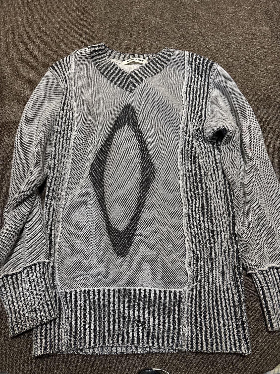 미스치프 니트 상품이미지1