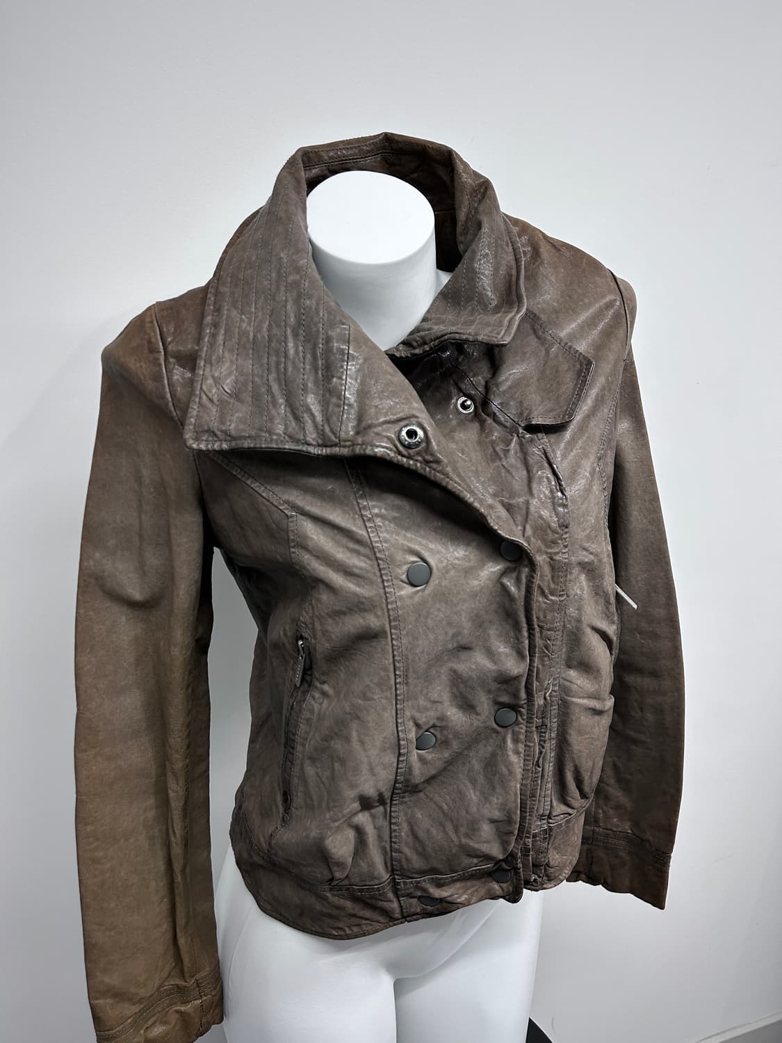 코데즈컴바인 램스킨 비대칭 더블 클로징 자켓 상품이미지4