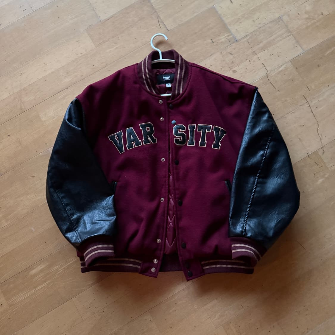 TWN 바시티크루 자켓 버건디 m 상품이미지1