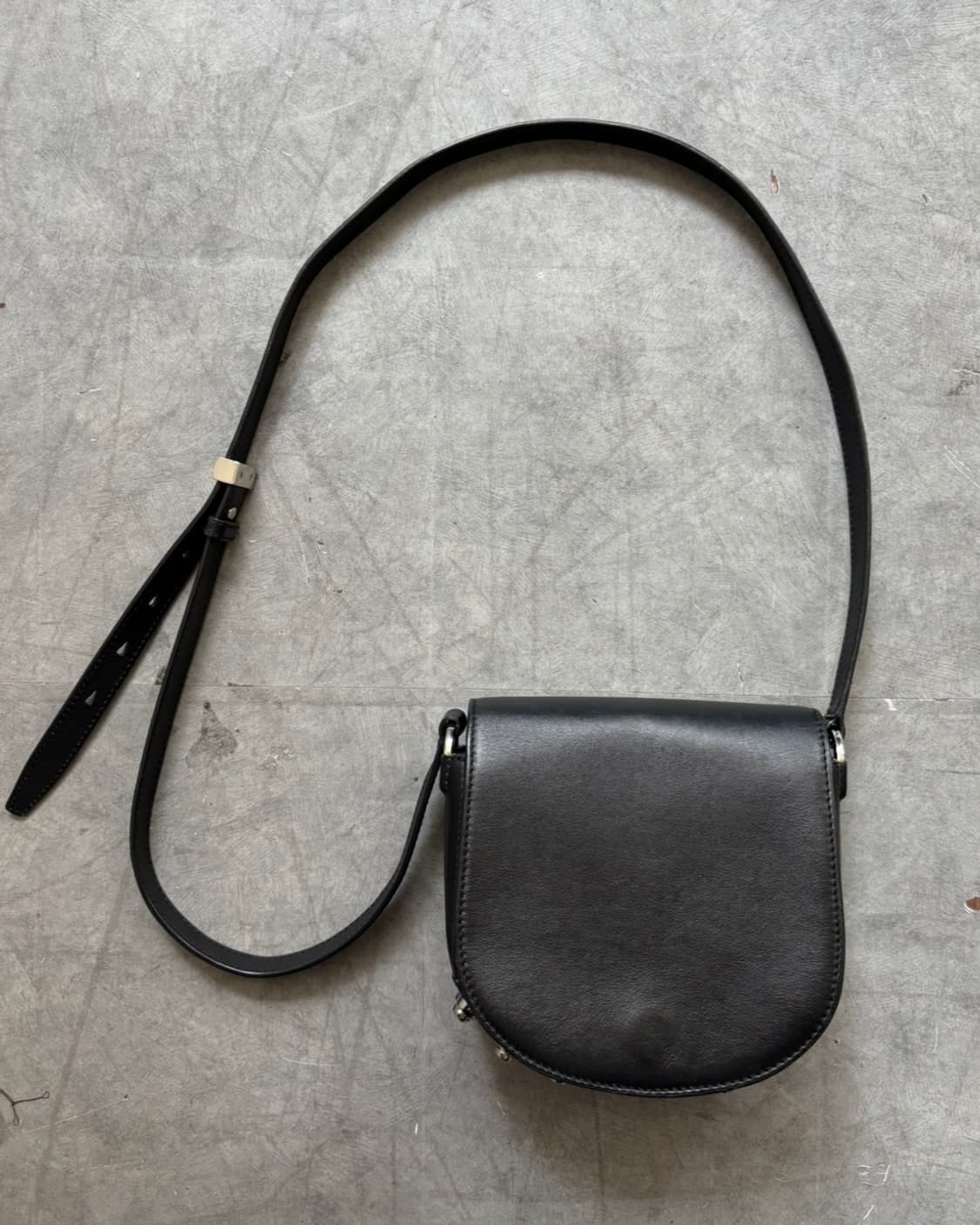 Alexander Wang 알렉산더왕 블랙 리아 스터드 크로스백 상품이미지1