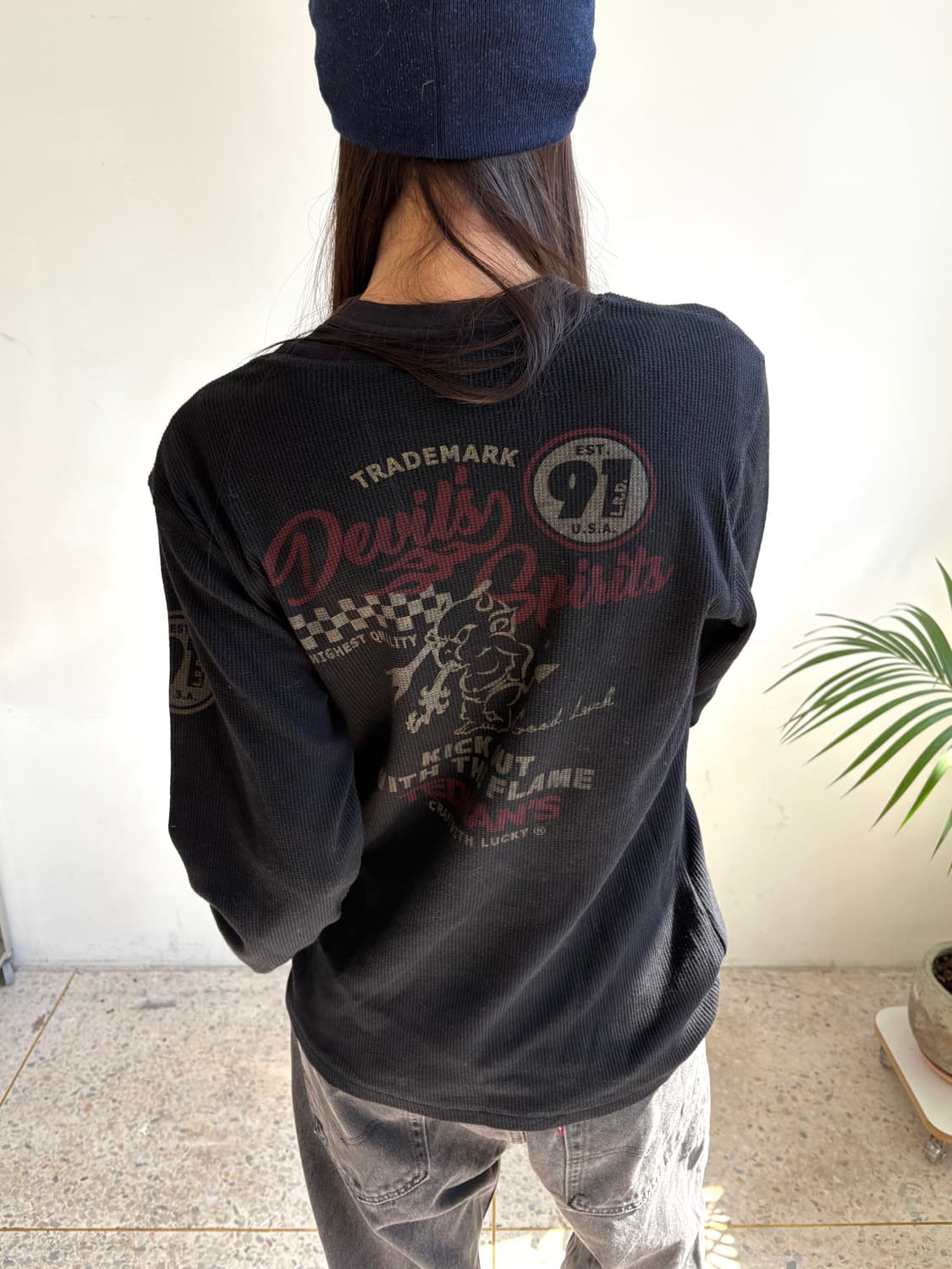 Ted Company Devil’s Equipment 그래픽 롱슬리브 티 상품이미지3