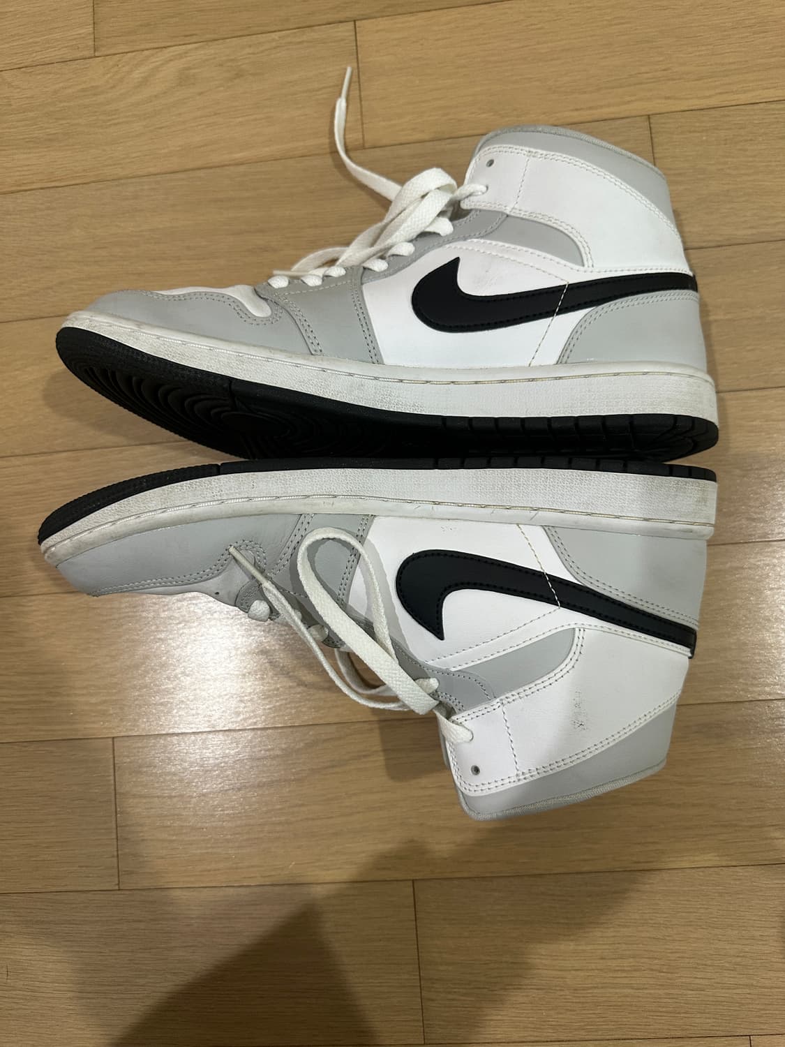 나이키 조던1 미드 그레이 포그 상품이미지3