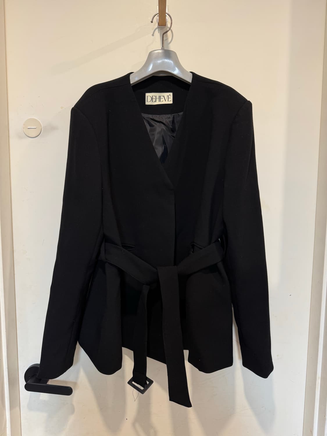 Deheve 드헤베 블랙 벨트 자켓 상품이미지6