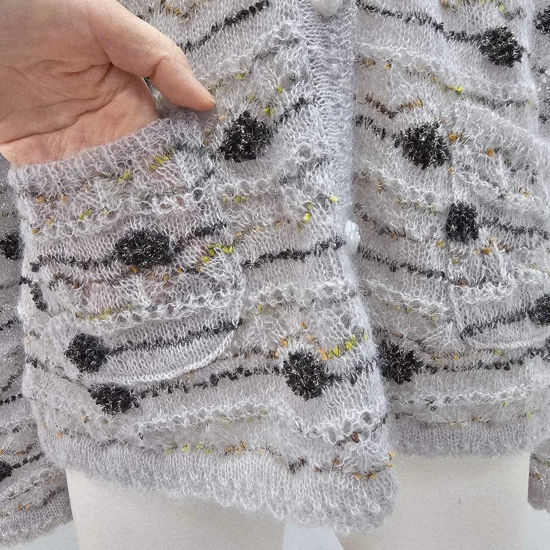 그레이 모헤어 자수 반짝이 스트라이프 가디건 상품이미지7