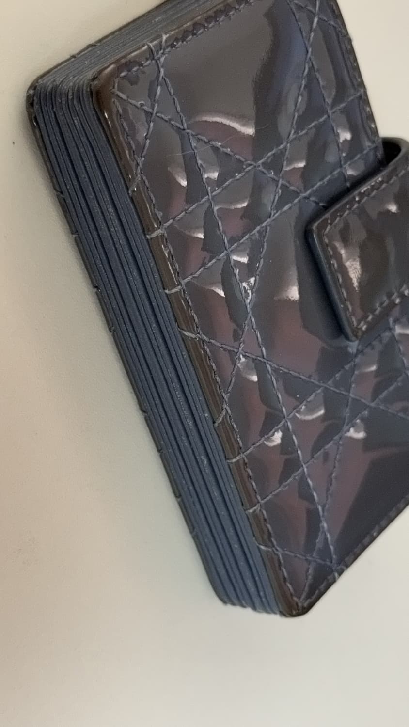 디올 까나쥬 페이던트 아코디언 카드지갑 상품이미지3