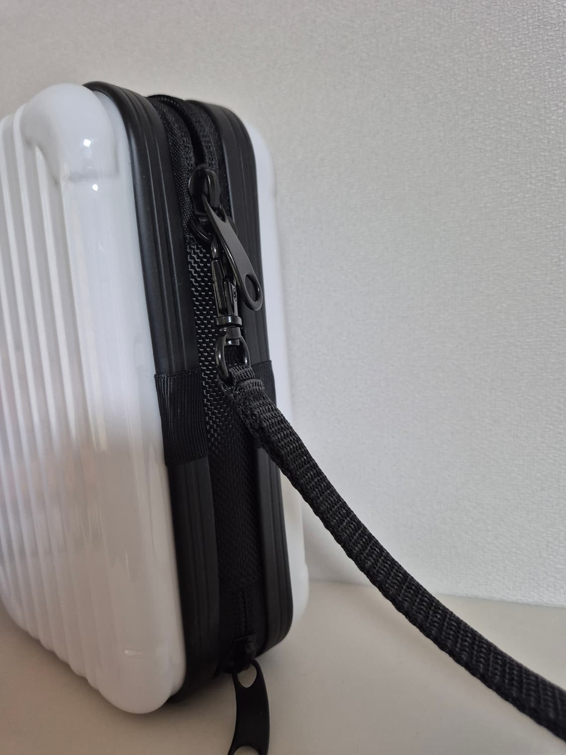 어도비 캐리어 스타일 파우치 하드케이스 상품이미지6