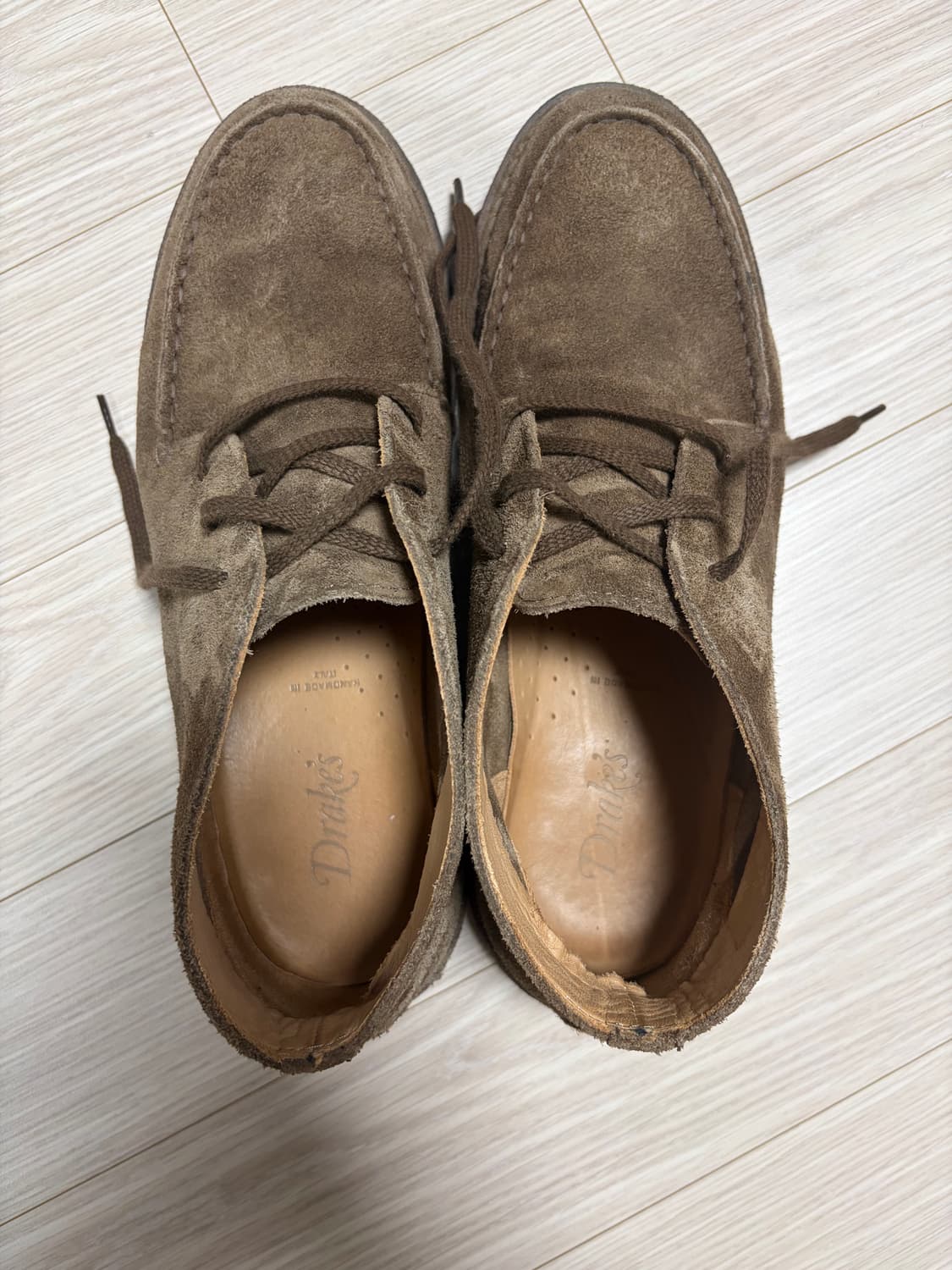 드레익스 목토 처카 부츠 토바코 uk8 사이즈 판매합니다. 상품이미지2