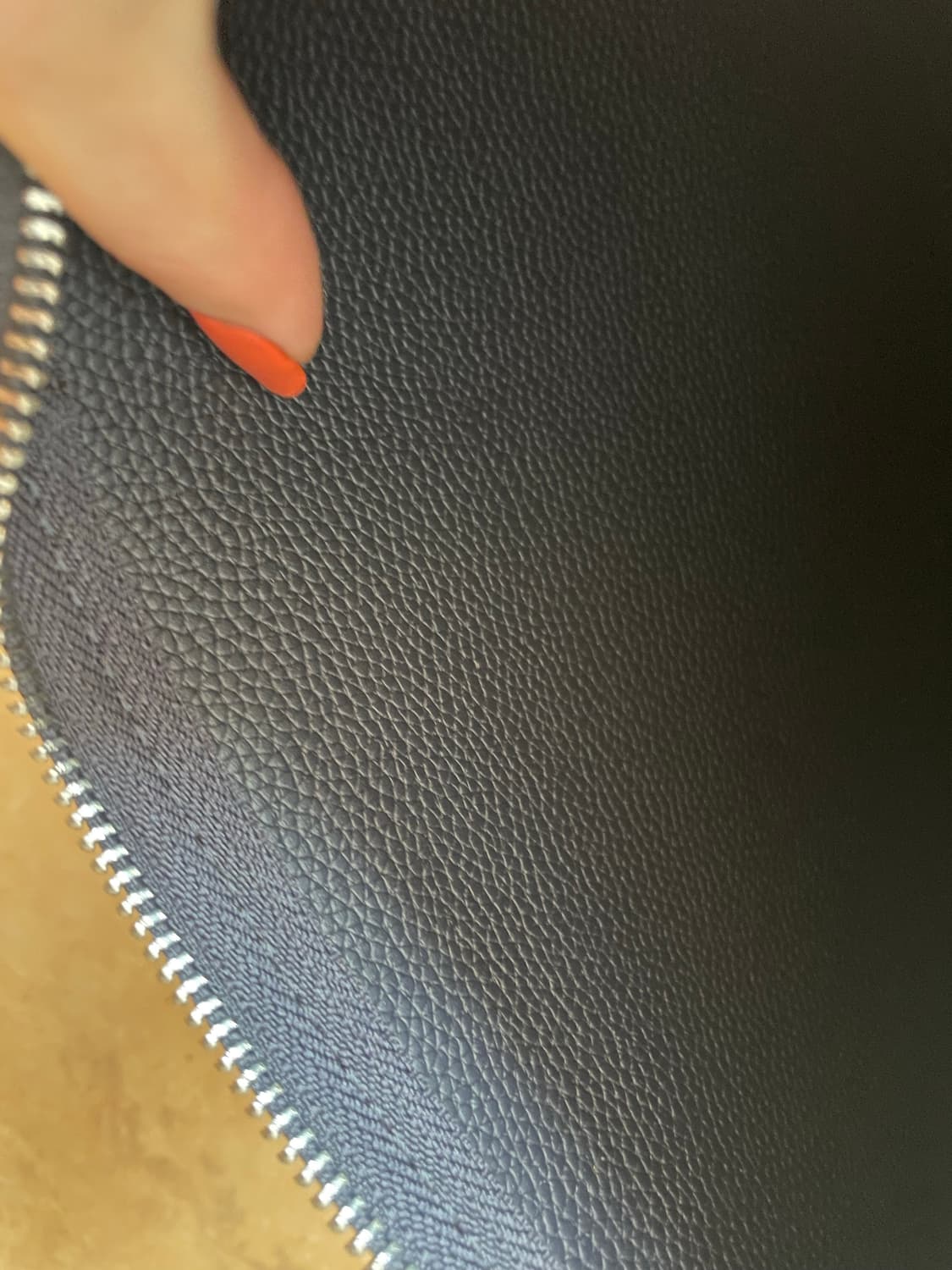Felt x Leather Basic Clutch • Charcoal 상품이미지4