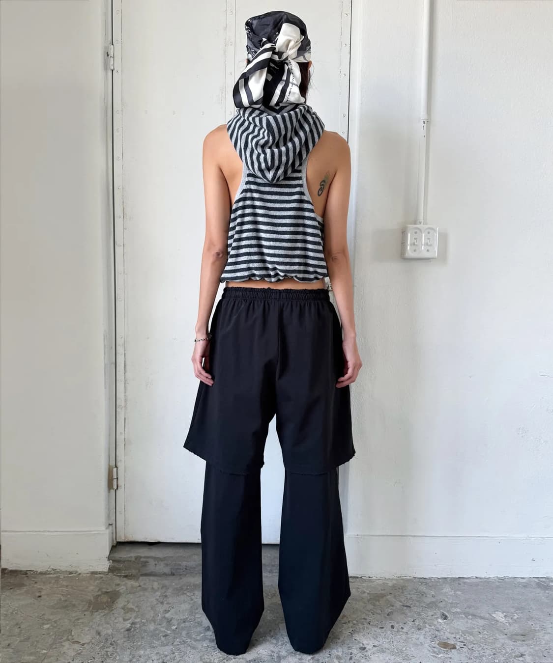 에스이오 TERRY STRIPE SLEEVELESS HOODIE 상품이미지3