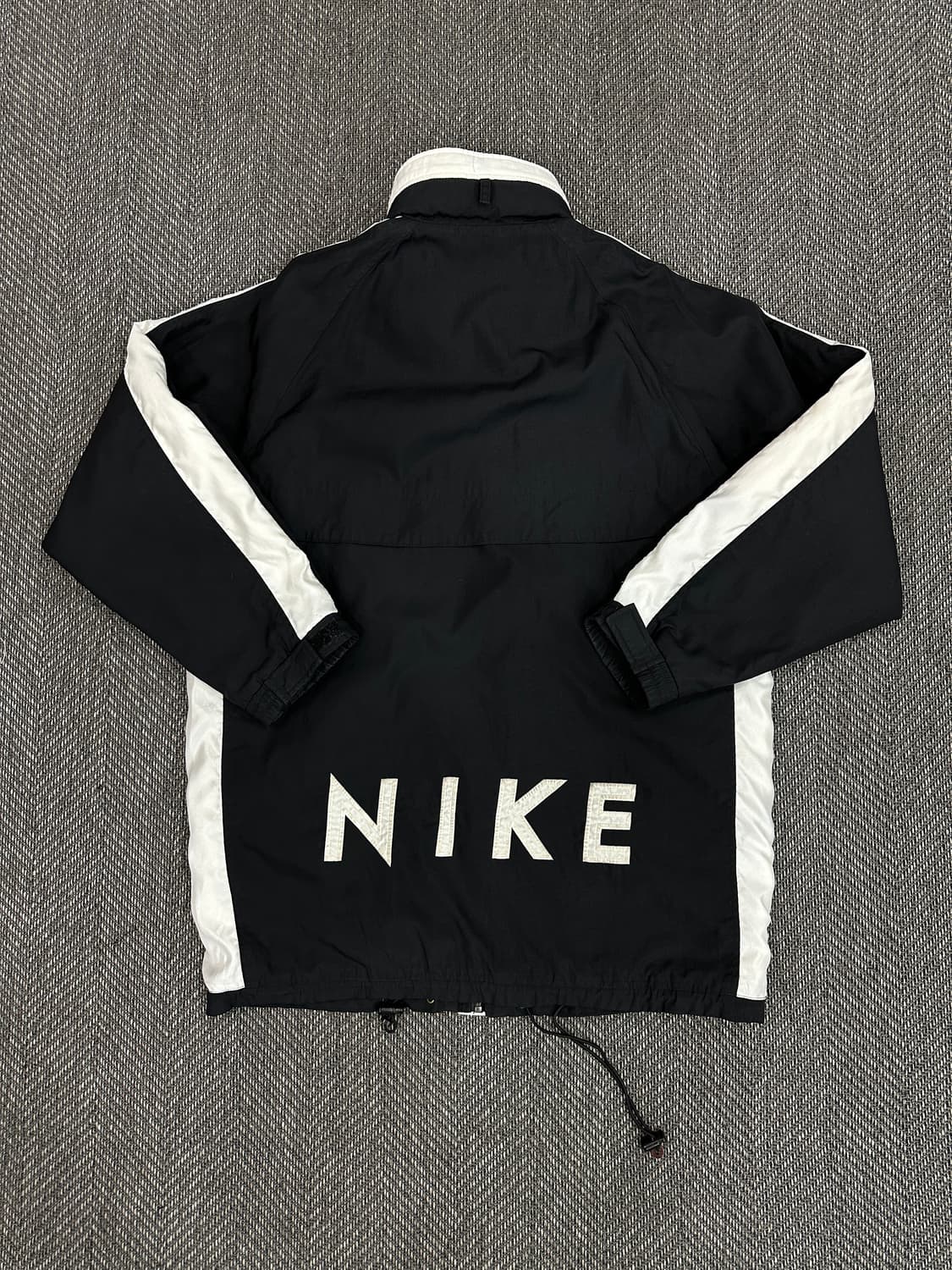 나이키 누빔자켓 블랙 상품이미지7