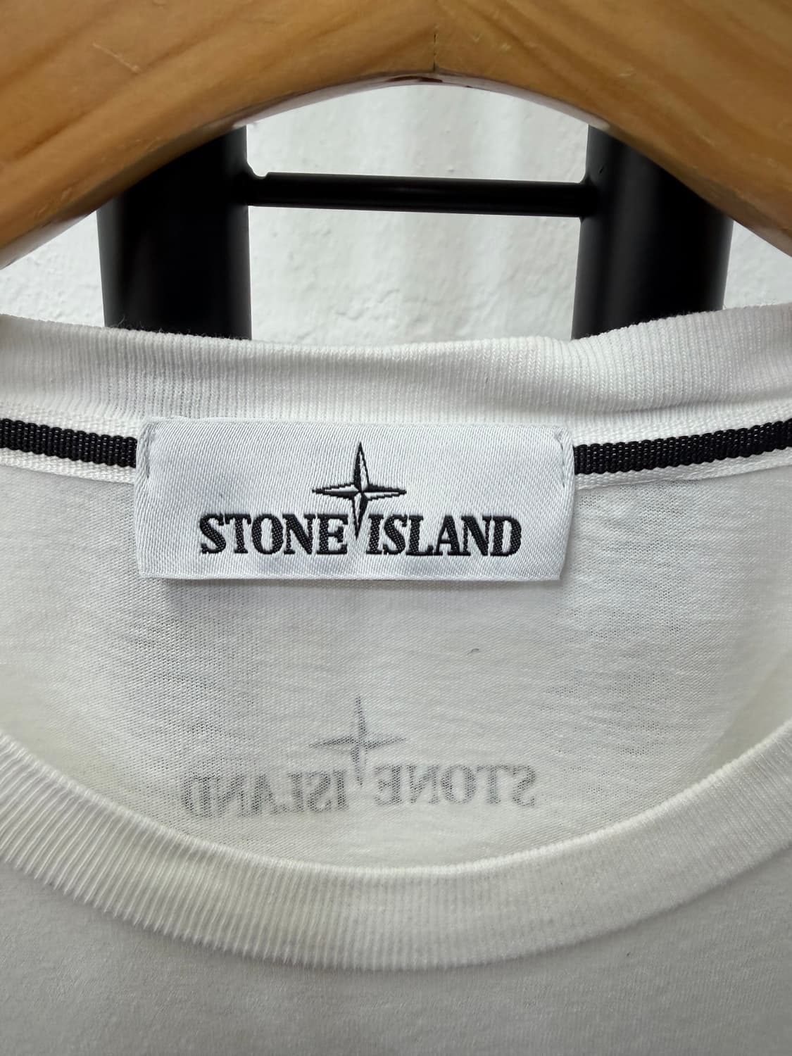 정품) 스톤아일랜드 화이트 프린팅 반팔티 S 상품이미지7