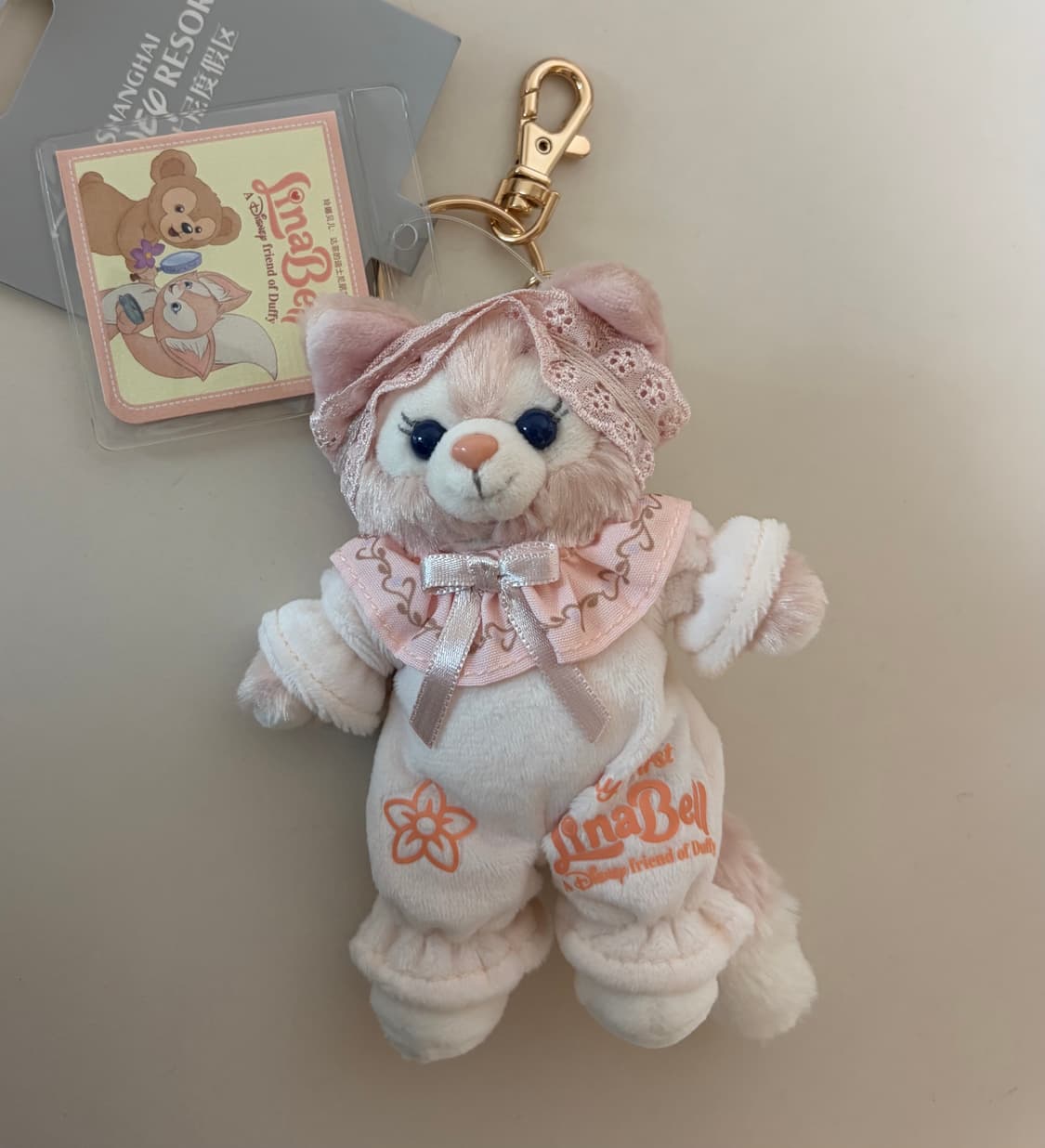 새상품 정품) 상하이 디즈니 랜드 더피앤프렌즈 리나벨 키링 상품이미지1