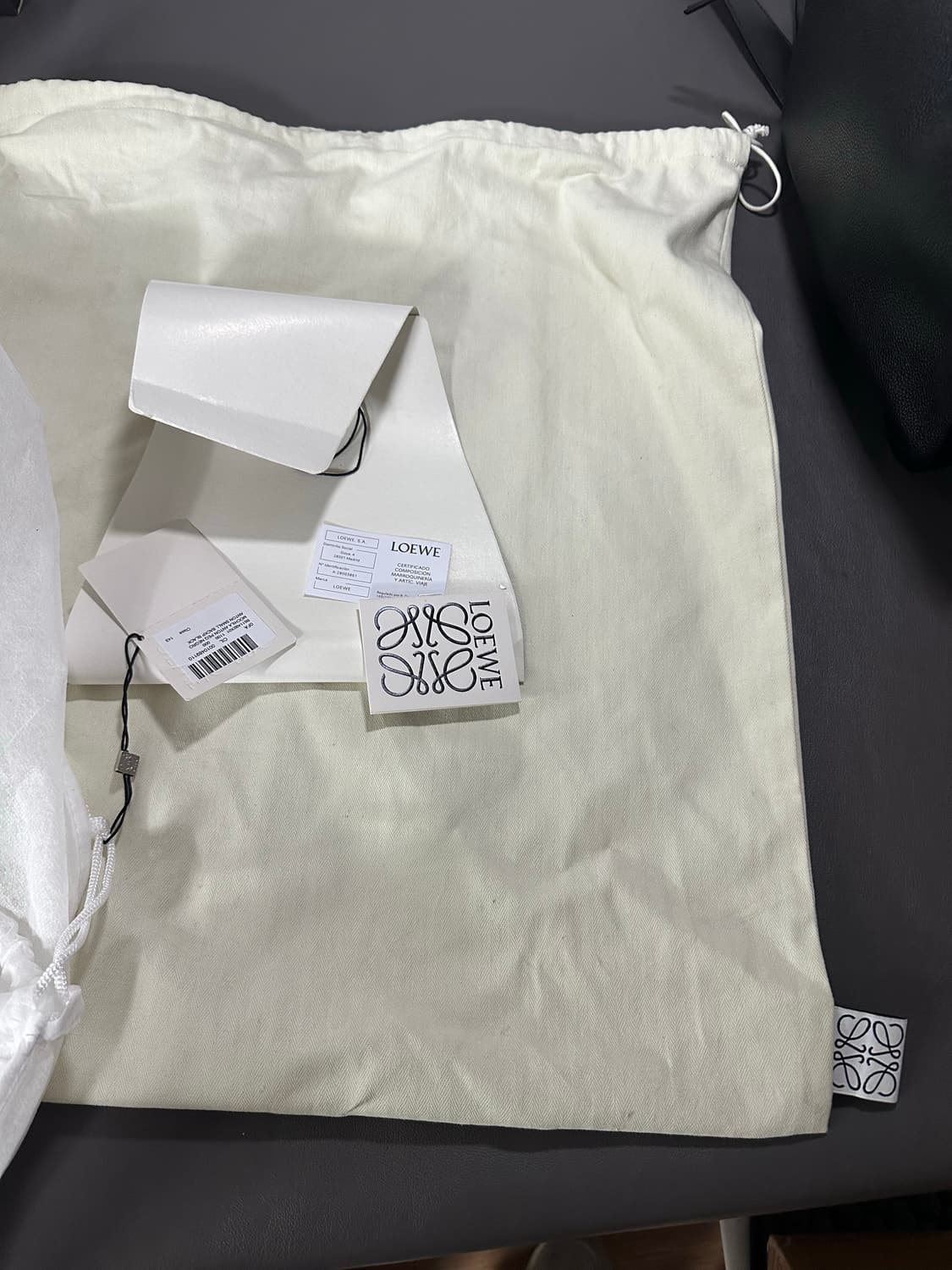 로에베 안톤 슬링백 (anton)블랙 상품이미지5