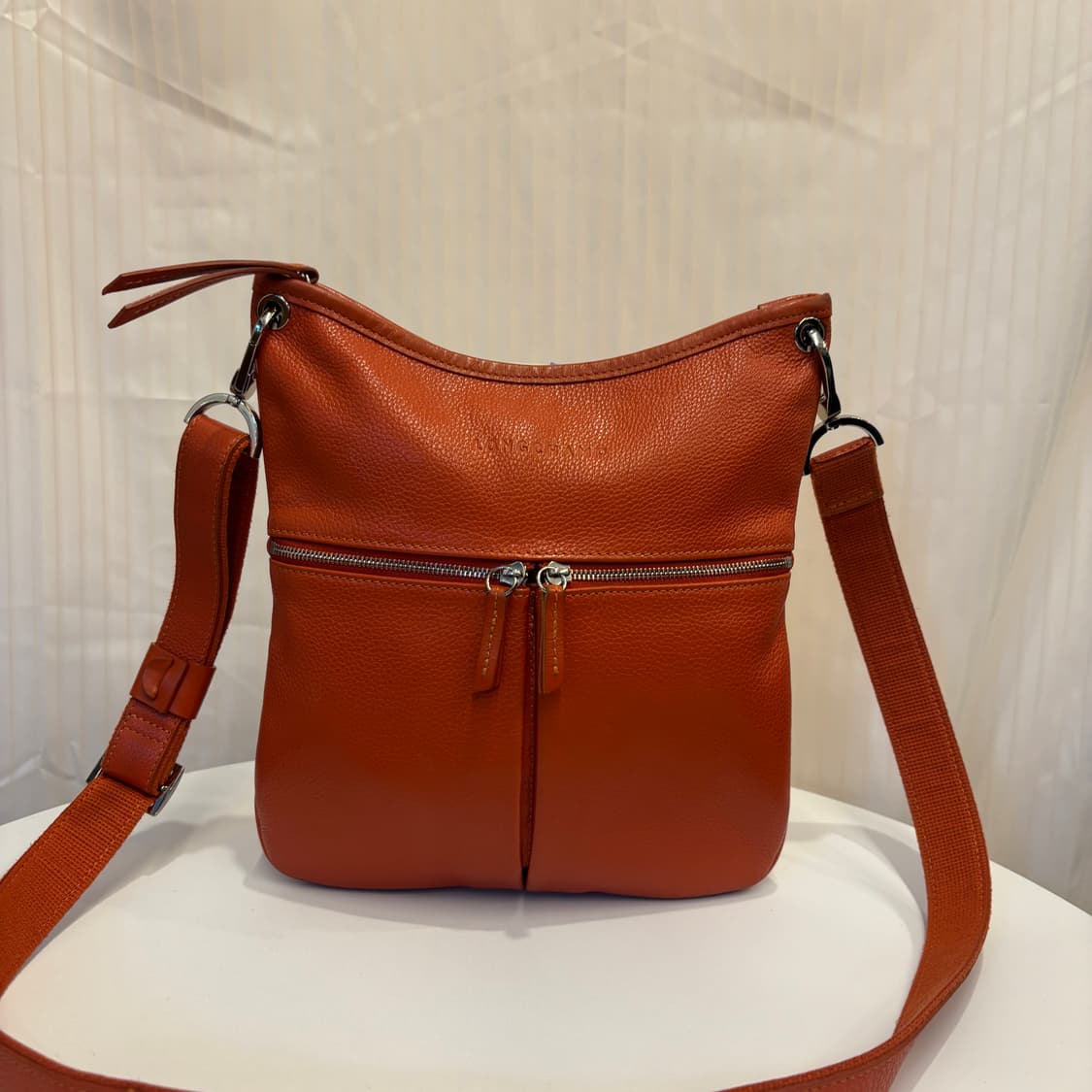 정품 롱샴 가죽 크로스백     상품이미지2