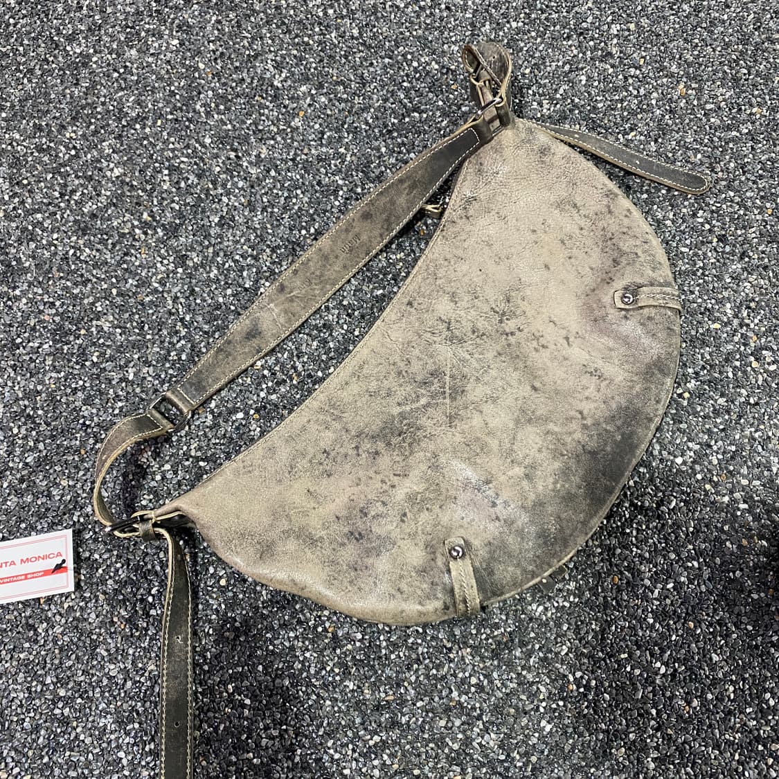 마뗑킴 지퍼 레더 라운드 백 B4267 상품이미지5