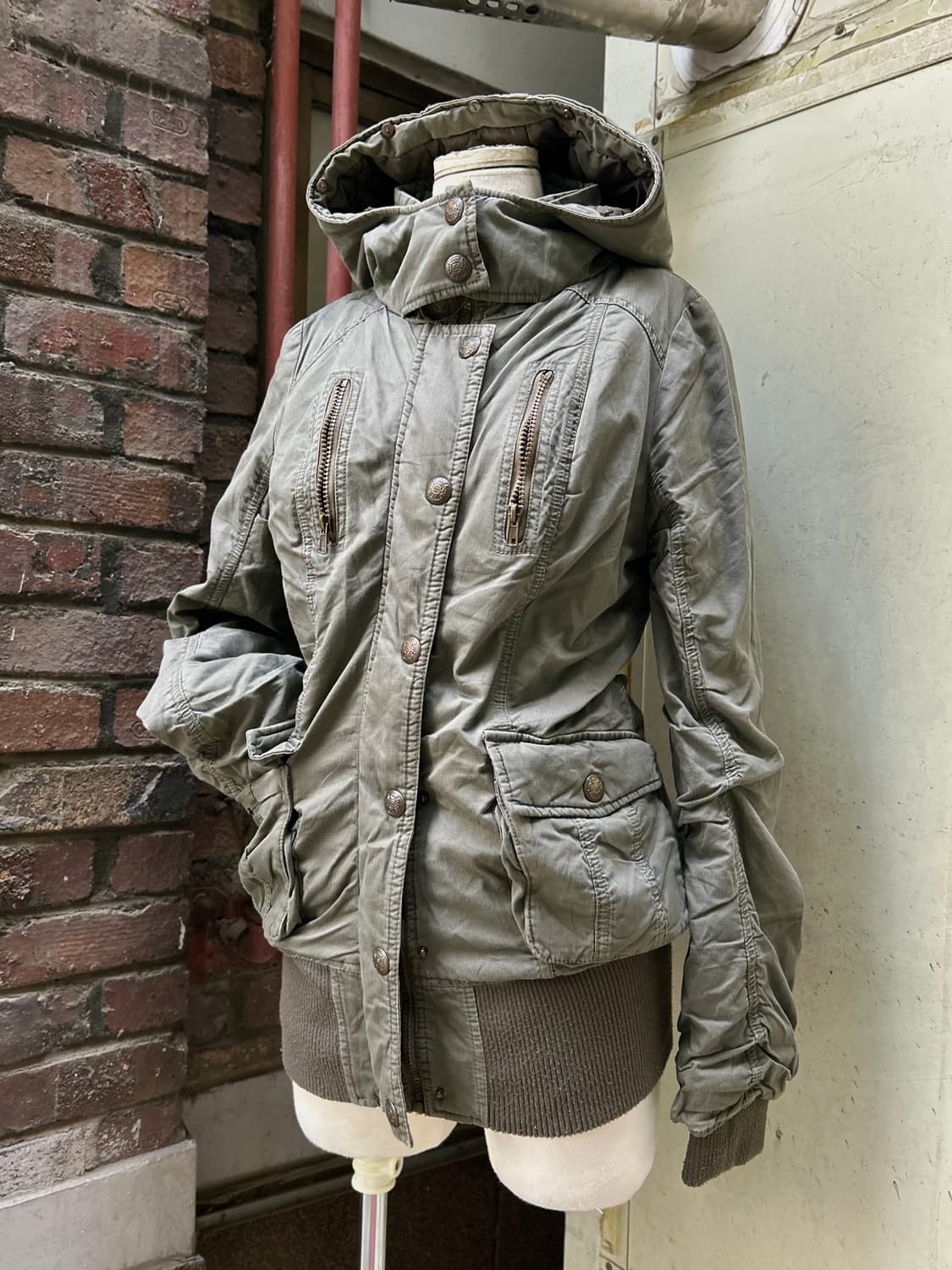 *RARE* 2000s pendora 셔링 디테일 y2k 야상자켓 상품이미지1