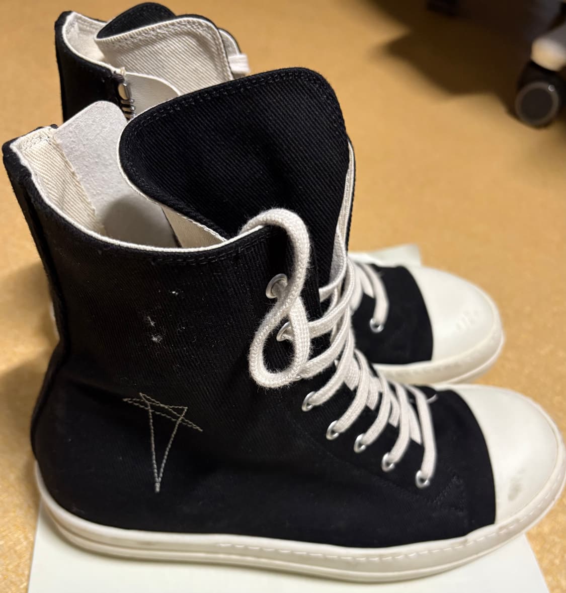 판매] 릭오웬스 다크쉐도우 라몬즈 컨버스 하이 42size 판매합니다 상품이미지2