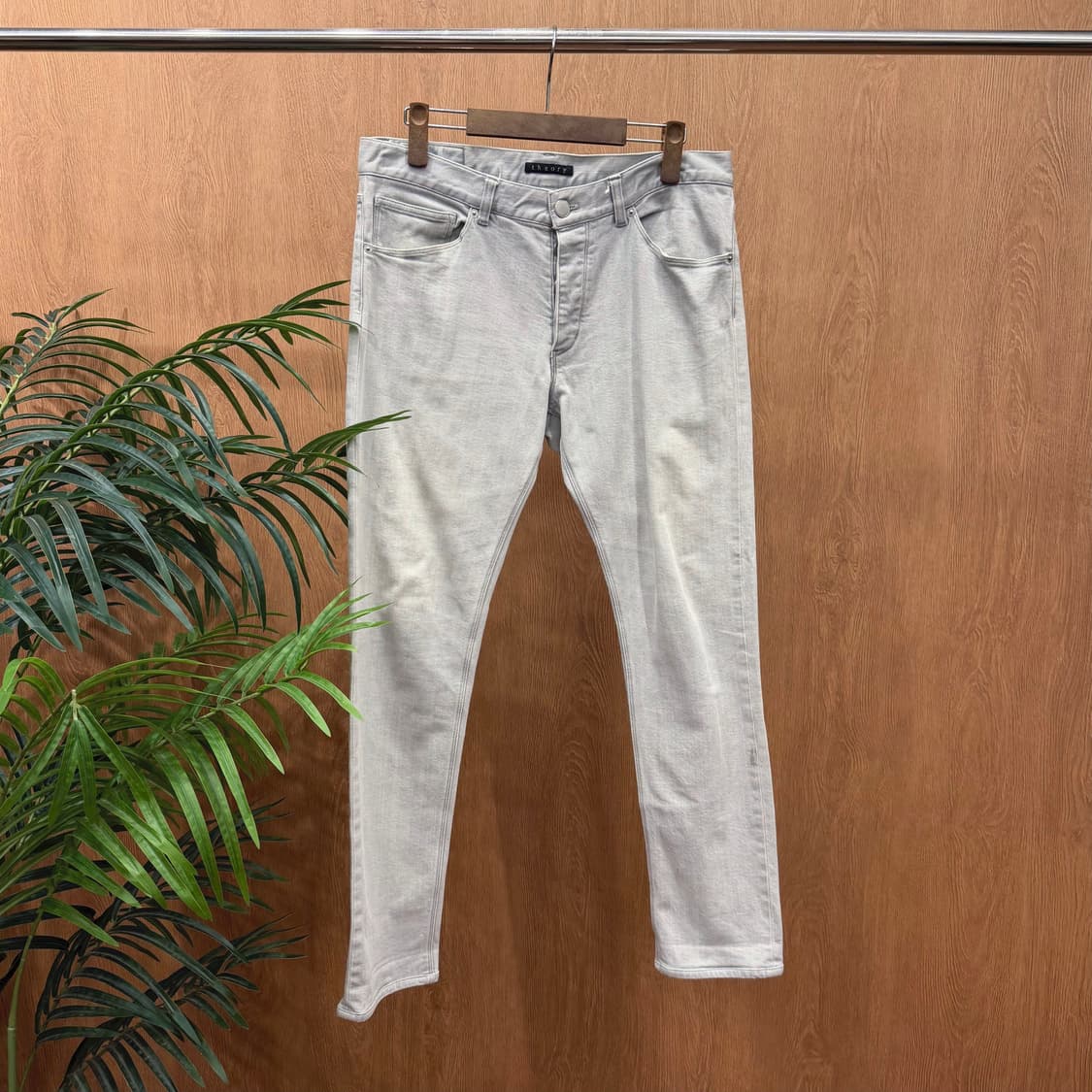 띠어리 데님 팬츠 5포켓 스판 코튼 디테일 슬림 테이퍼드핏 라이트 그레이 상품이미지1