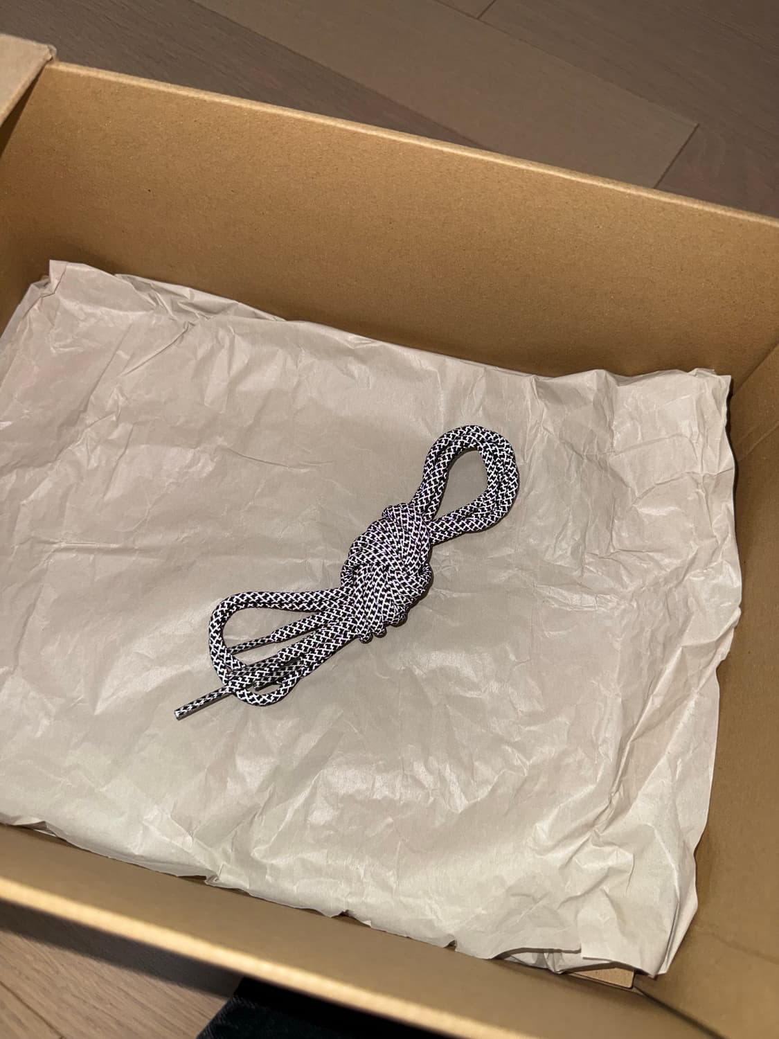 이지 부스트 700 V2 반타 상품이미지10