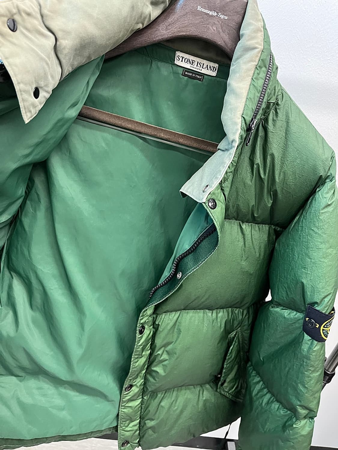 105) 스톤아일랜드 모스그린 나일론 구스패딩  상품이미지4