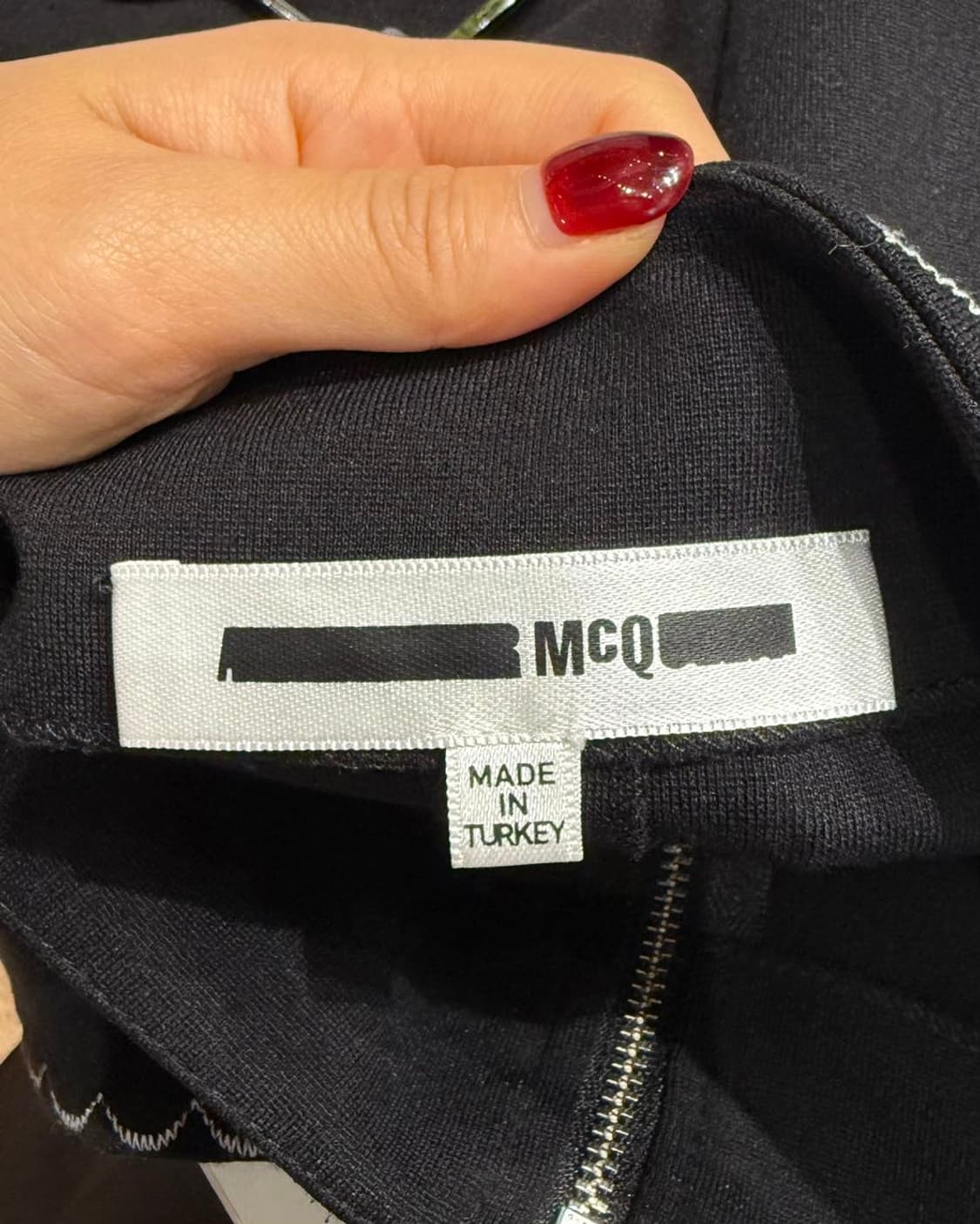 mcq 블랙 포켓 오픈 미니스커트  상품이미지8