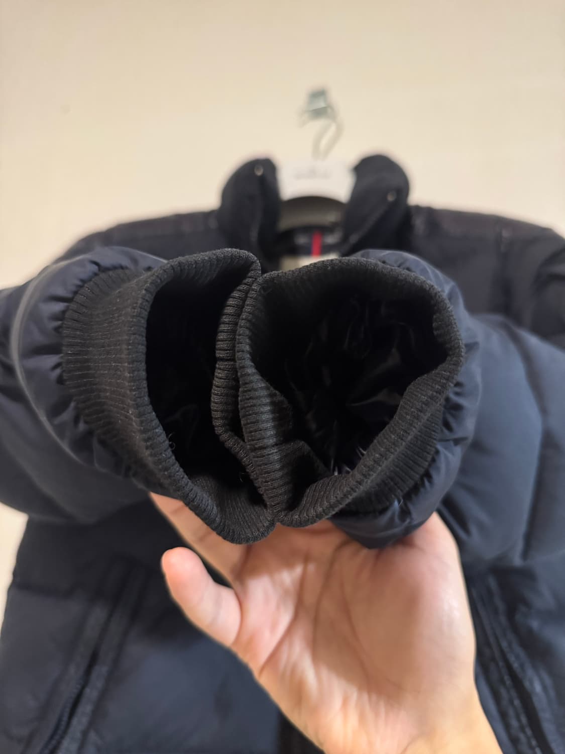 몽클레어 패딩 네이비 2사이즈  상품이미지3