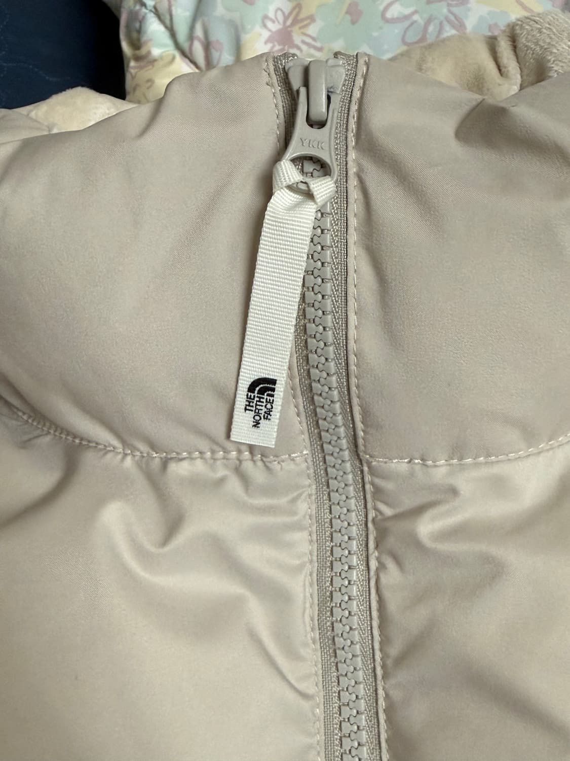 [L] 노스페이스 화이트 라벨 노벨티 눕시 다운 자켓 크림 베이지 상품이미지4