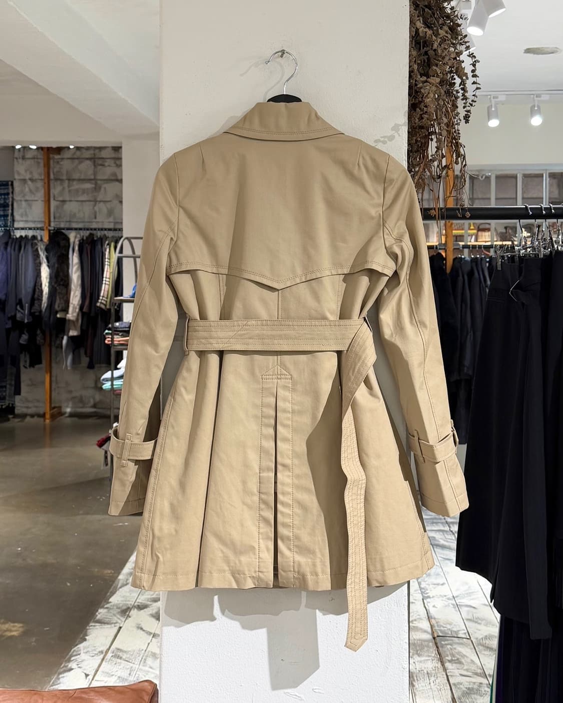 버버리 블루라벨 베이지 벨티드 트렌치코트 상품이미지6