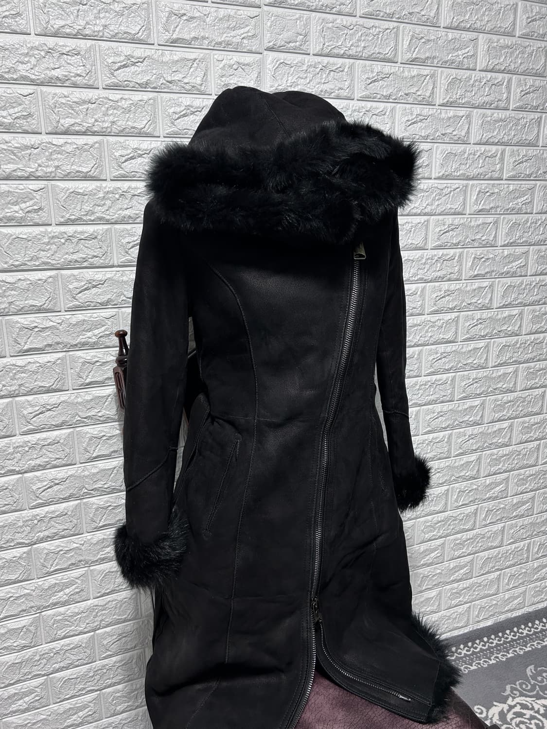 비대칭 시어링 후디 레더 롱 코트 상품이미지1