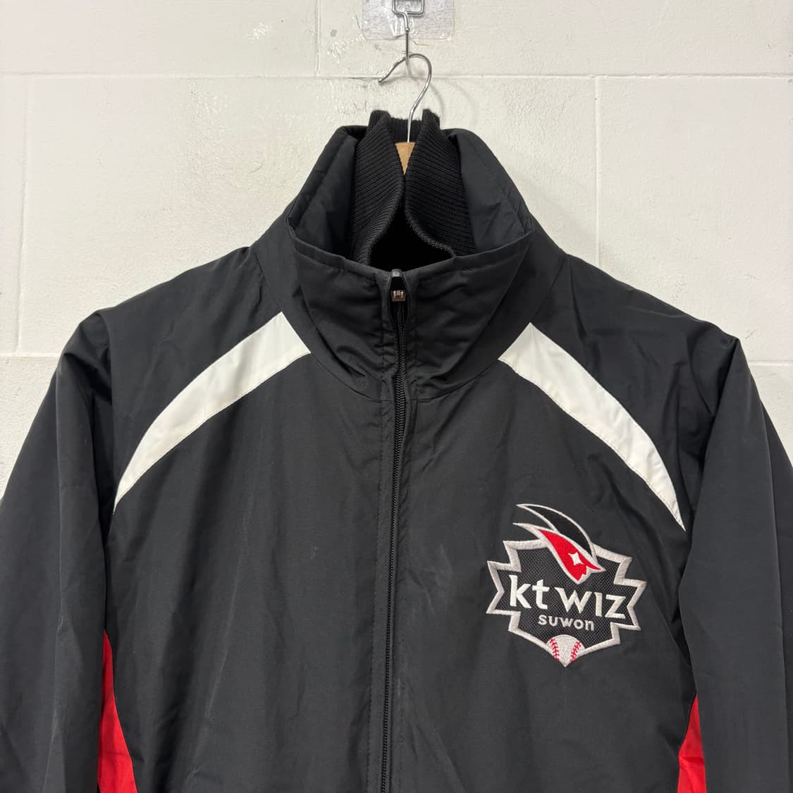 KT위즈 동계 점퍼 상품이미지2