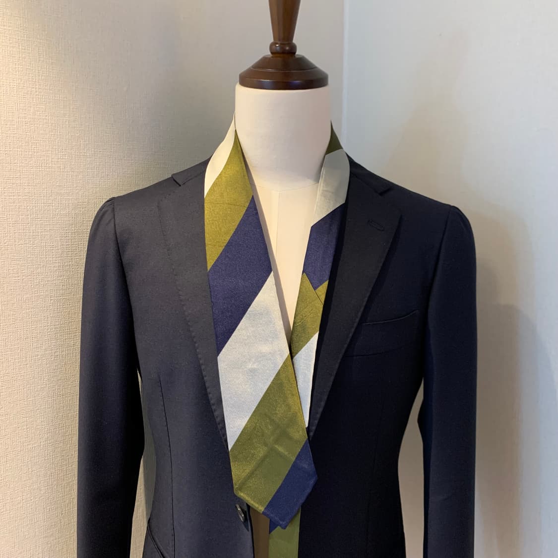 드레익스(Drakes) 명품 레지멘탈 클래식넥타이 최상급 A+등급 상품이미지1