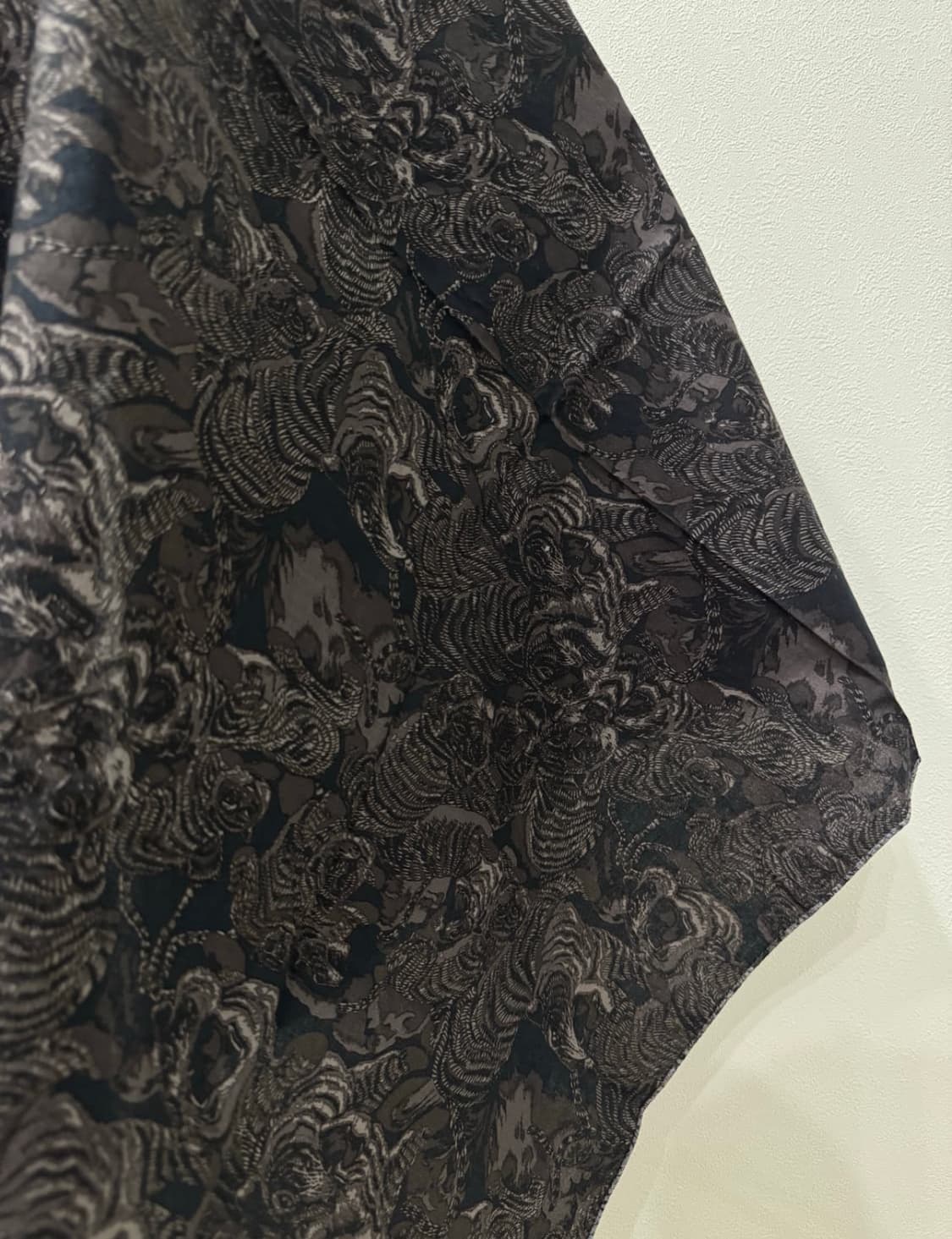 솔로이스트 17ss 블랙 애니멀 반다나  상품이미지2