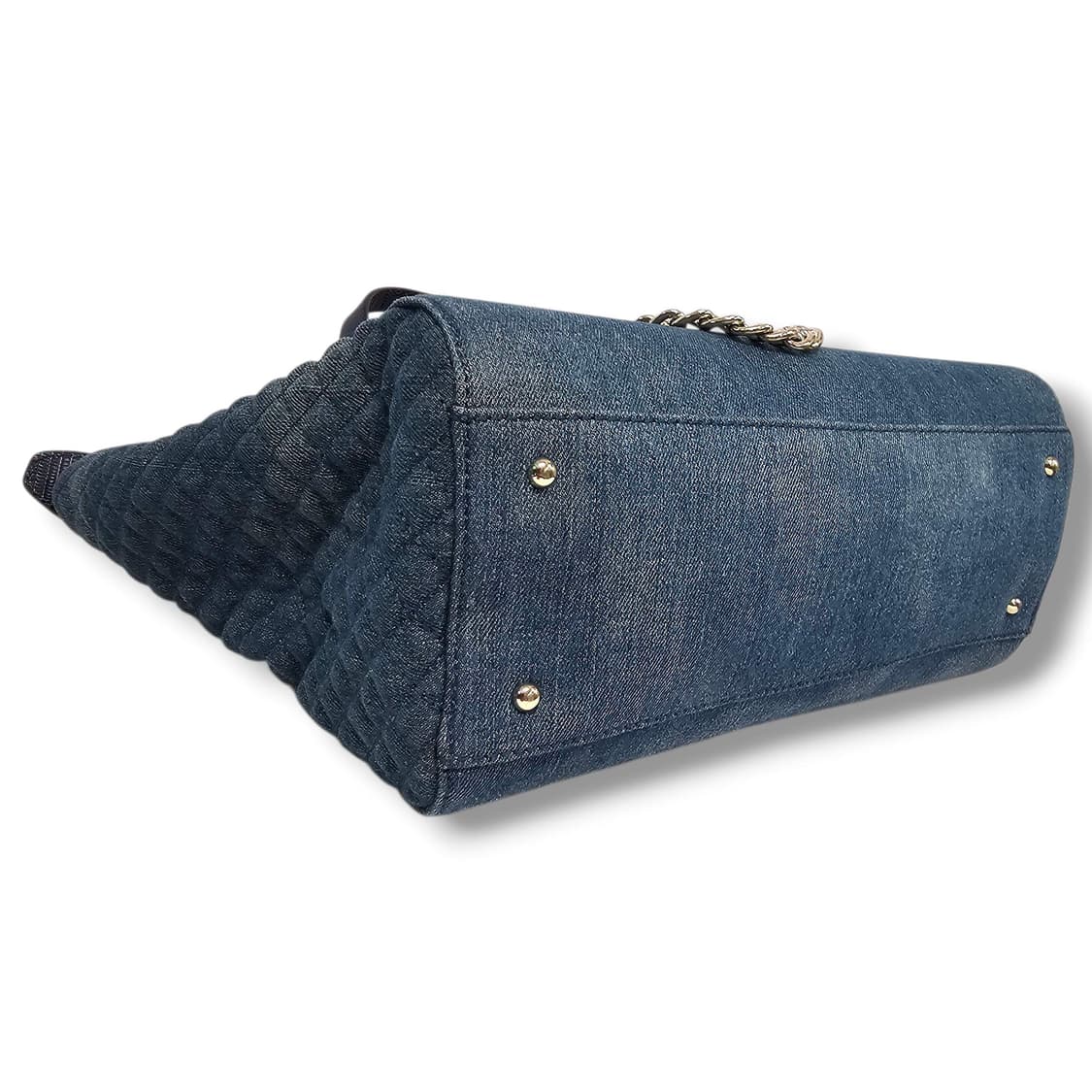 GUESS 게스 니키 체인 데님 토트백 상품이미지5