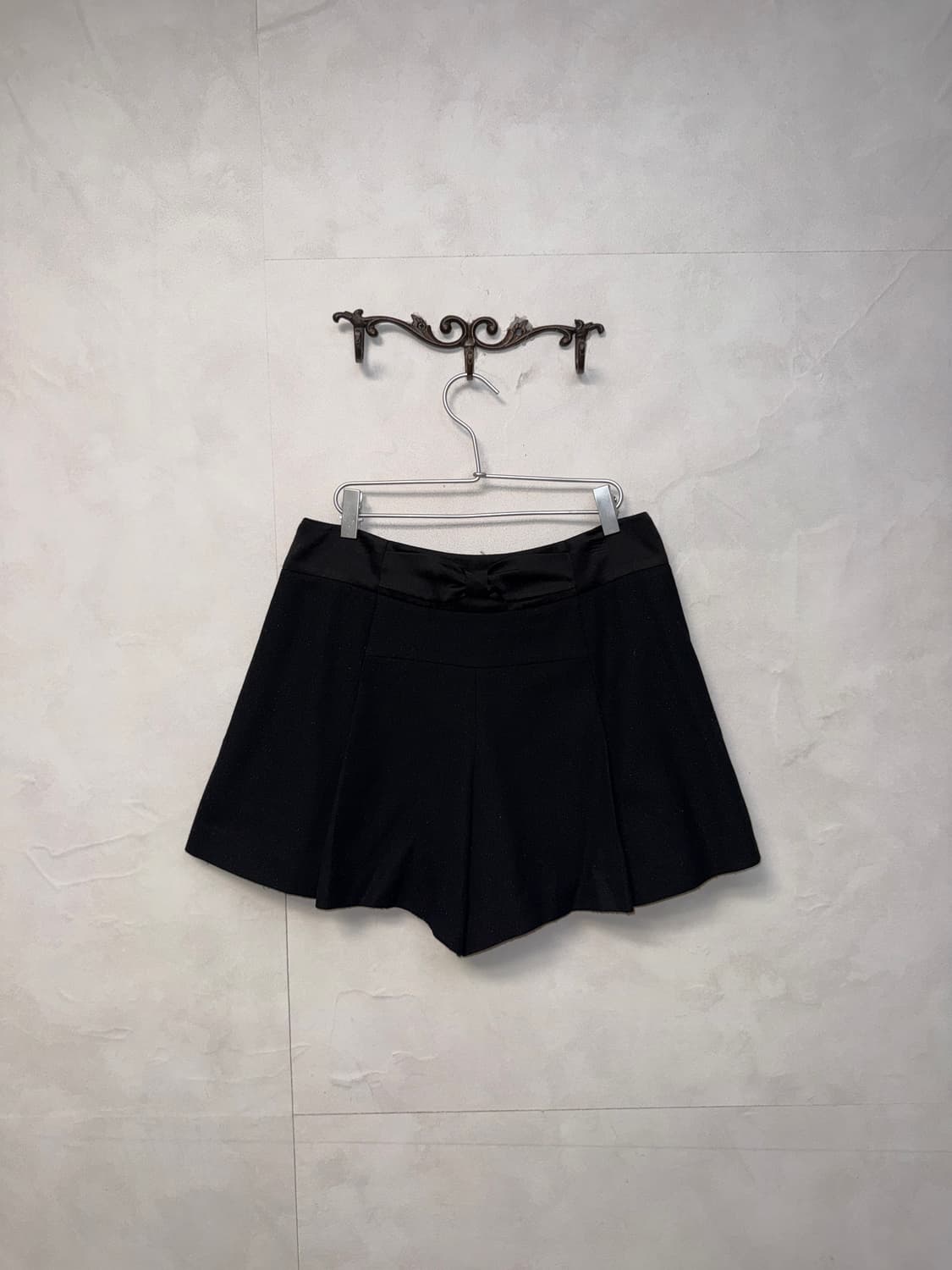 Black back ribbon pleats shorts 상품이미지3