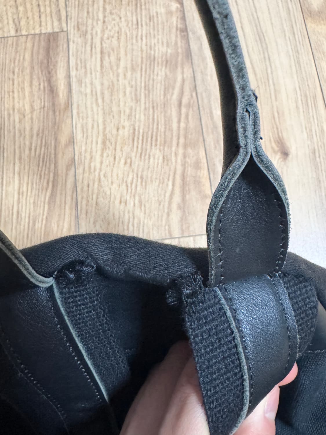 해칭룸 레더 데이팩 블랙 상품이미지4