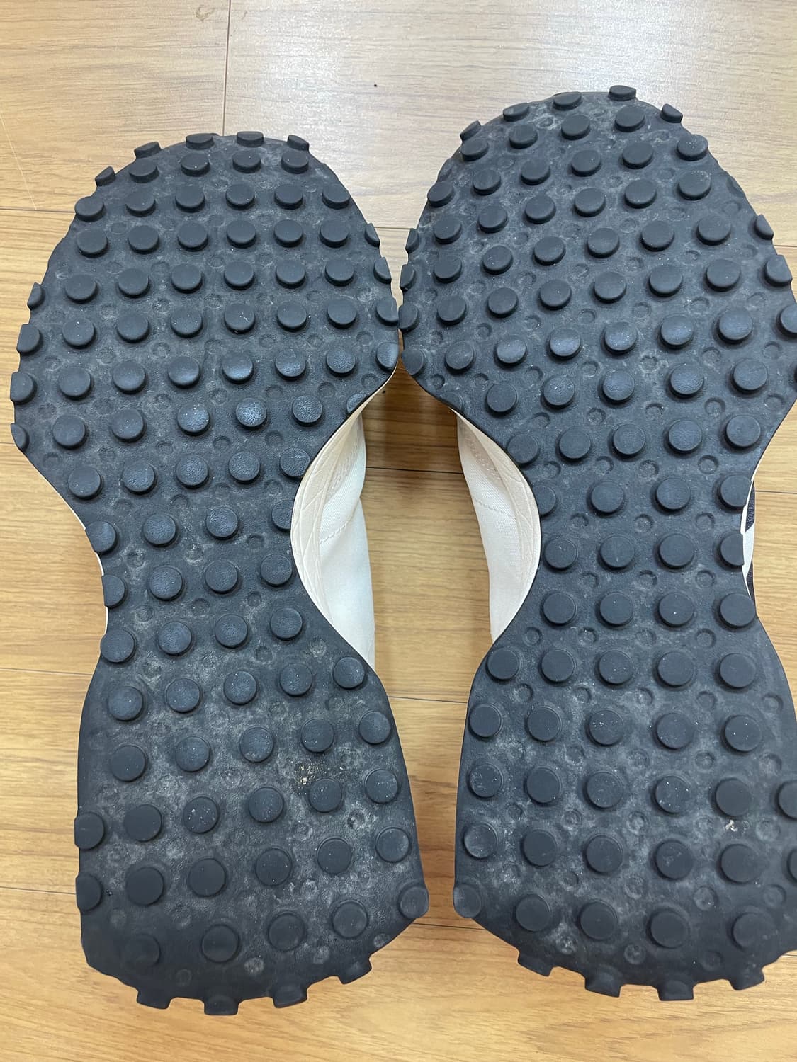 뉴발란스327 상품이미지4