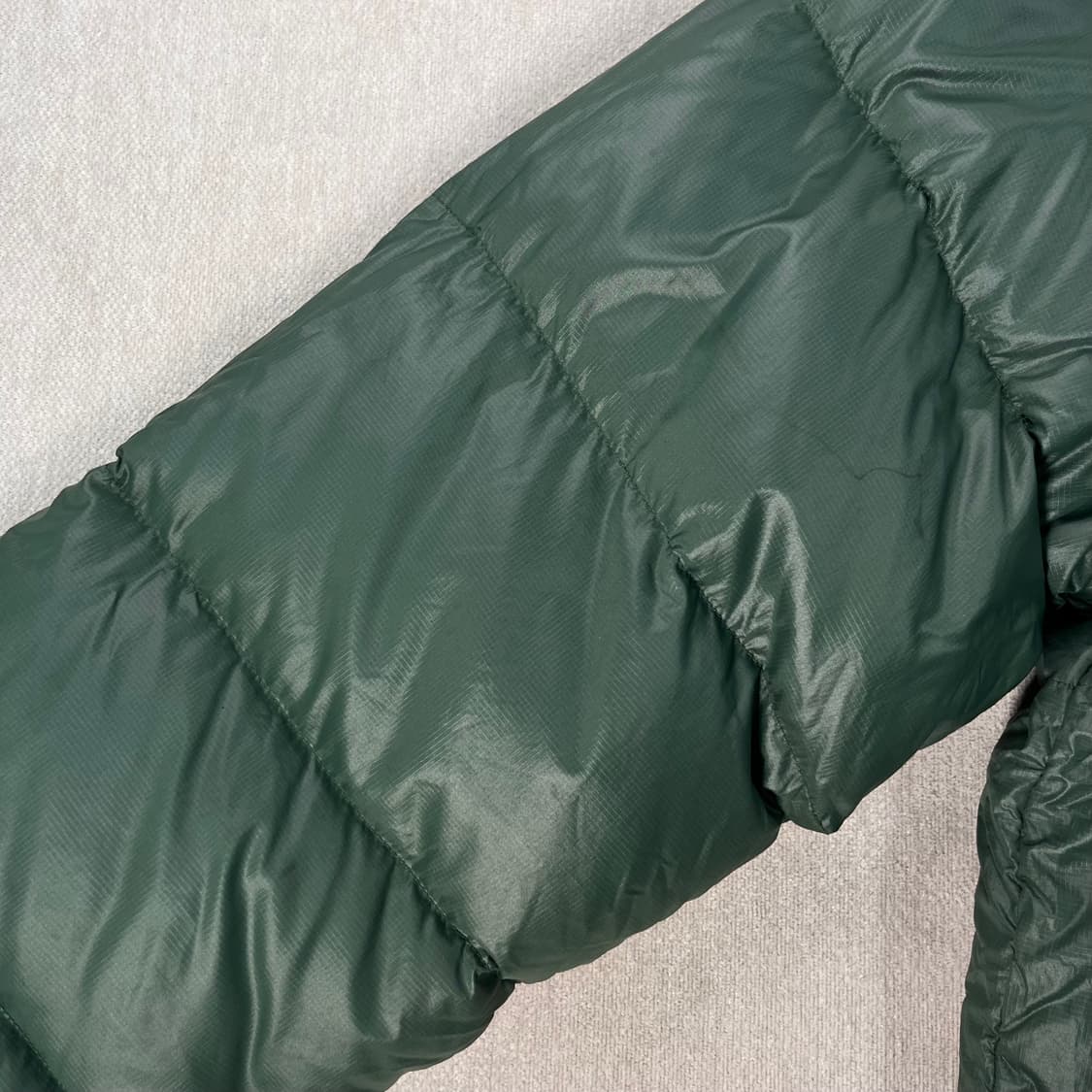 100 노스페이스 1996 눕시 700 카키 패딩 상품이미지5