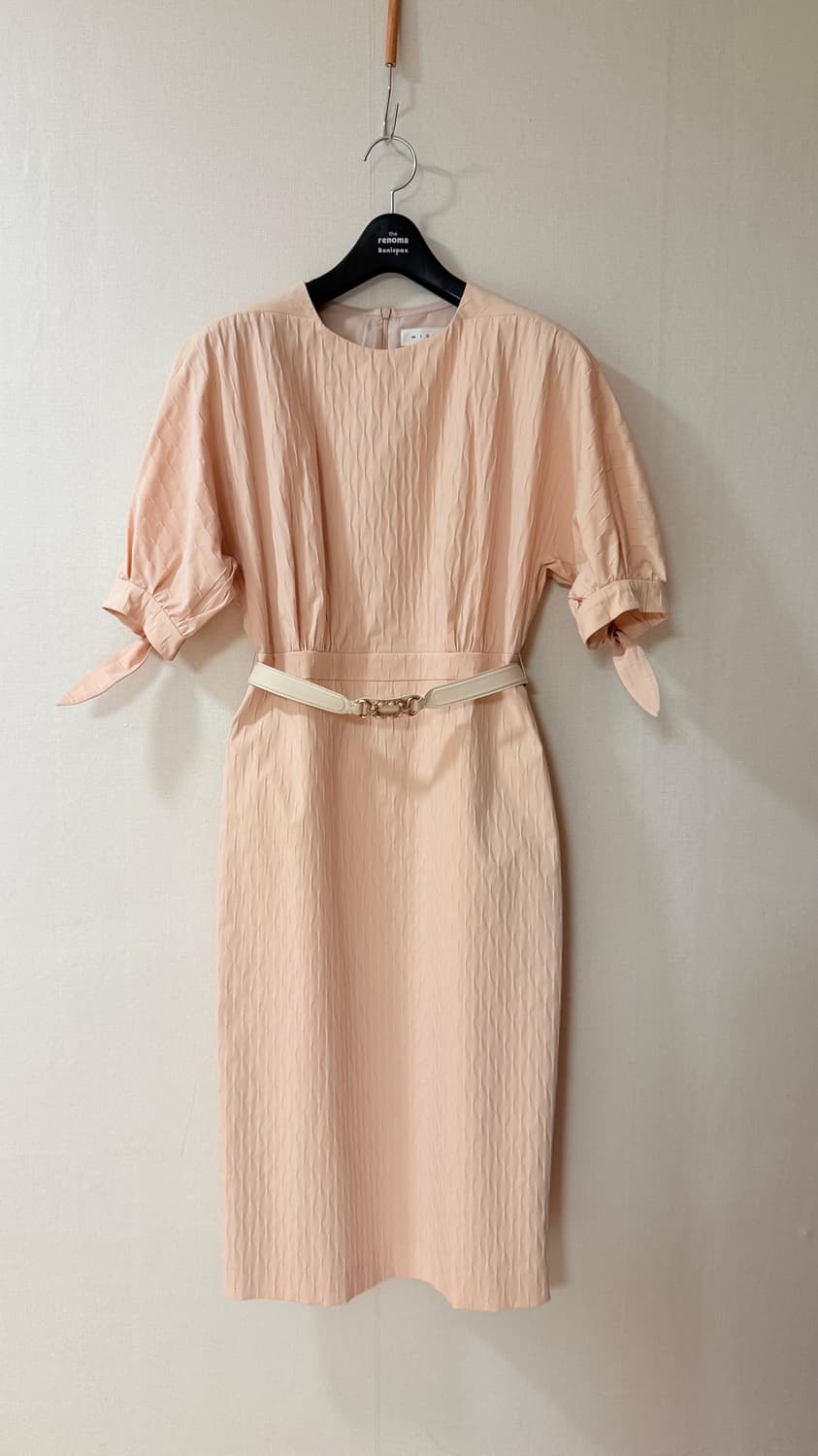 미샤 MICHAA 링클 바스락 벨티드 원피스 55 정가 899,000원 상품이미지1